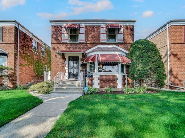 138 Linden Avenue , Bellwood, IL 60104