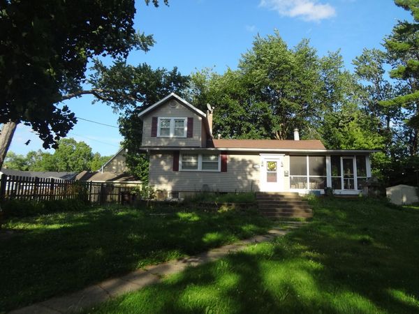 111 Millard Avenue , Fox River Grove, IL 60021