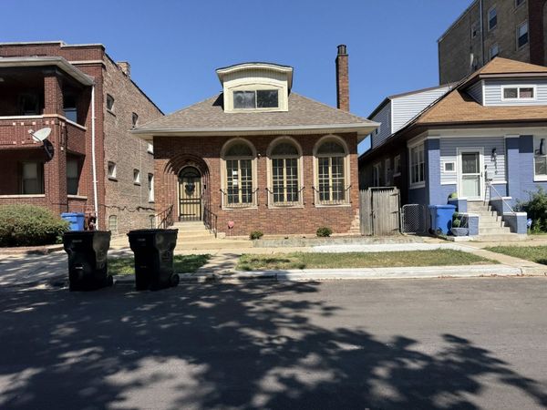 2412 E 74th Street , Chicago, IL 60649