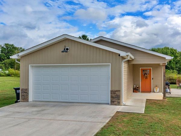 118 Cleveland Avenue, Pikeville, TN 37367