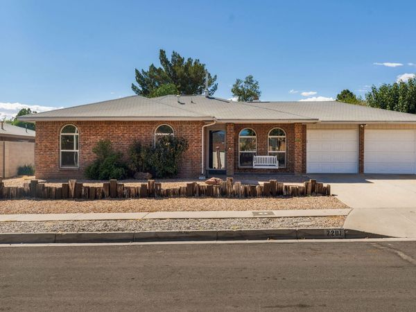 7201 Hearth Drive NW, Albuquerque, NM 87120