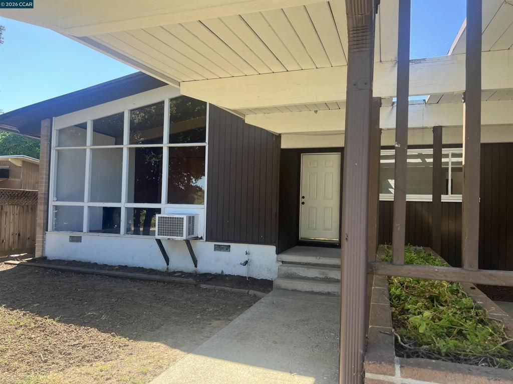 213 Riley Dr, Pacheco, CA 94553 Main Photo