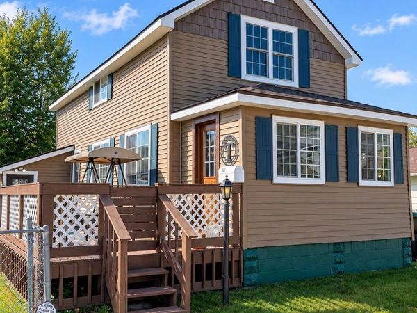 211 E G Street, Iron Mountain, MI 49801