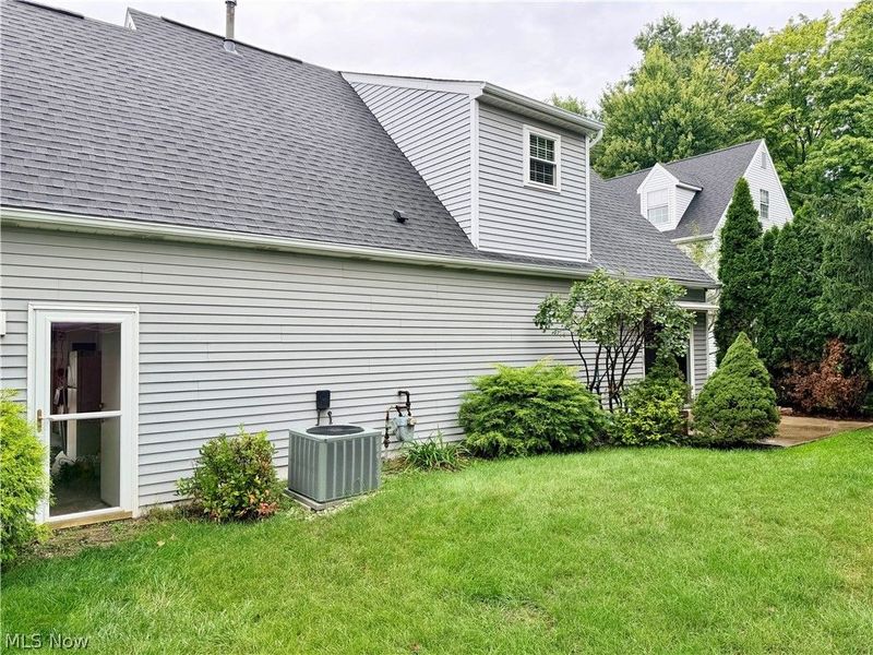 3551 E Prescott Circle , Cuyahoga Falls, OH 44223 Photo 2