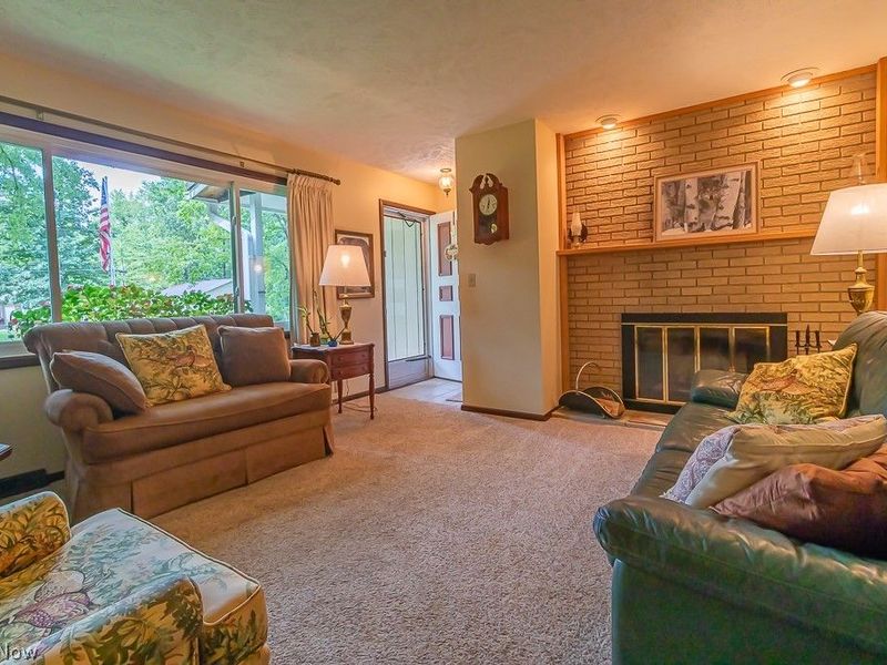 600 Oriole Drive, Roaming Shores, OH 44084 Photo 4