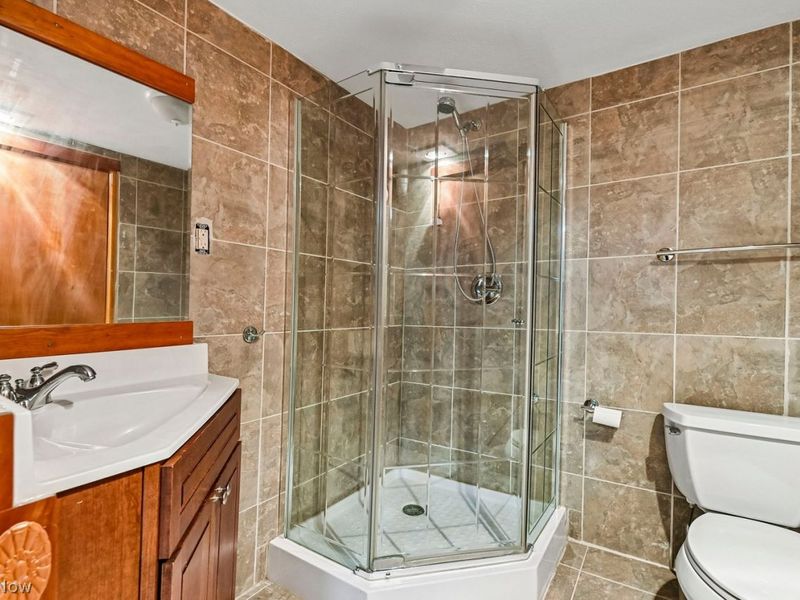 2043 Judy Drive , Parma, OH 44134 Photo 34