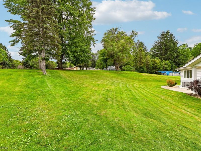 2043 Judy Drive , Parma, OH 44134 Photo 6
