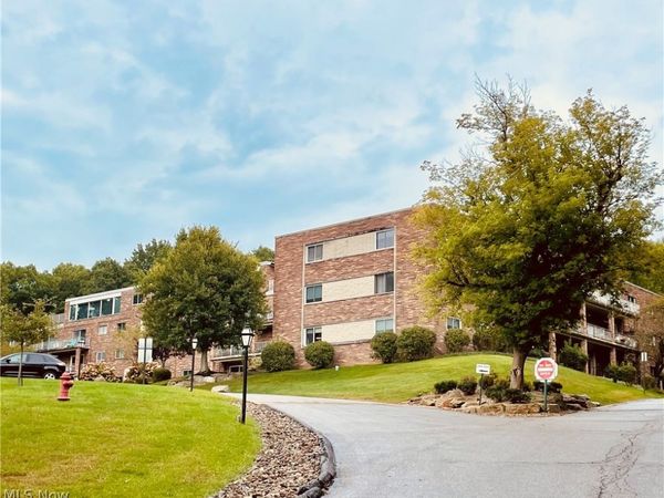 6000 Nob Hill Drive , Chagrin Falls, OH 44022