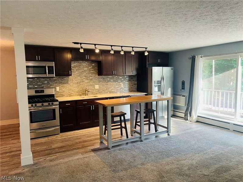 6000 Nob Hill Drive, Chagrin Falls, OH 44022 Photo 2