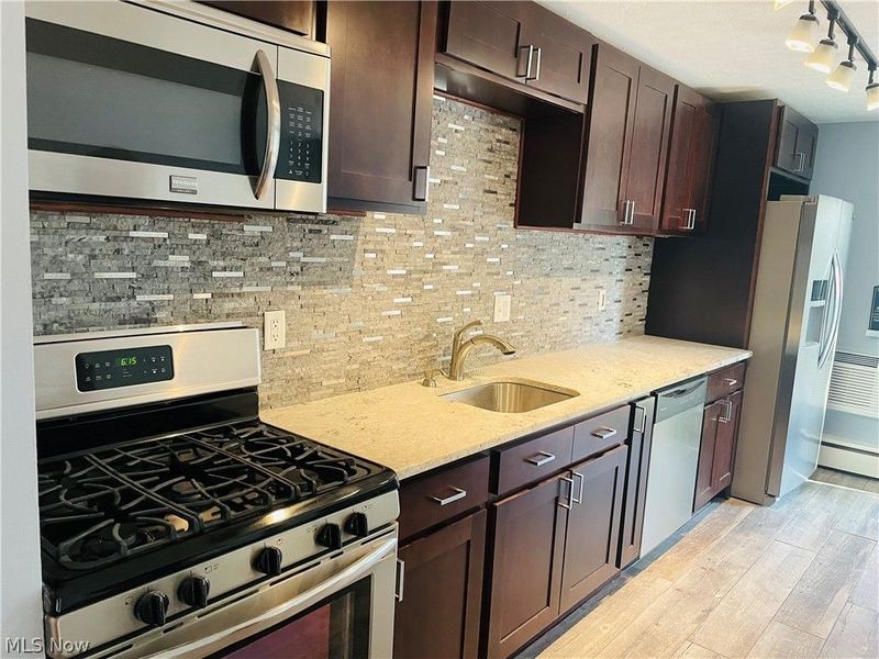 6000 Nob Hill Drive, Chagrin Falls, OH 44022 Photo 3
