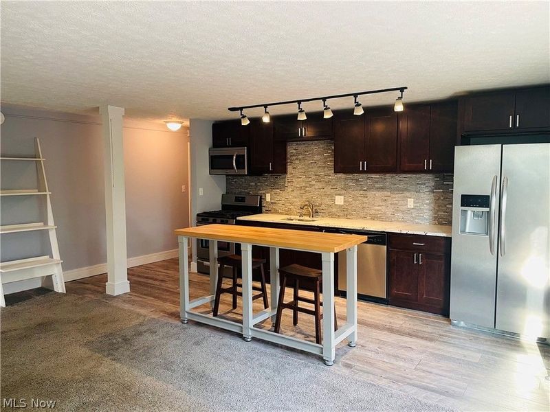 6000 Nob Hill Drive, Chagrin Falls, OH 44022 Photo 4