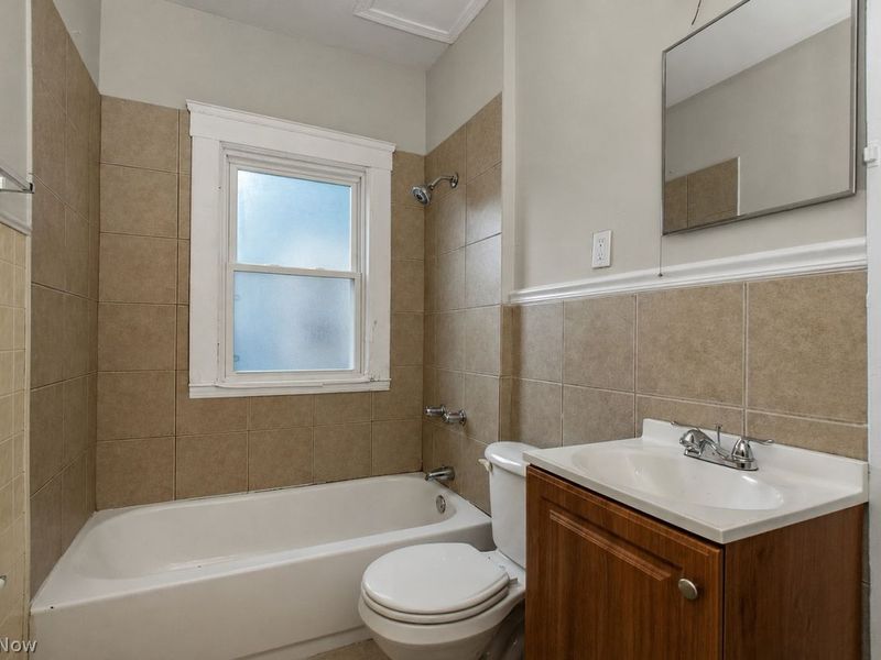 3100 Montclair Avenue , Unit LOWER, Cleveland, OH 44109 Photo 18