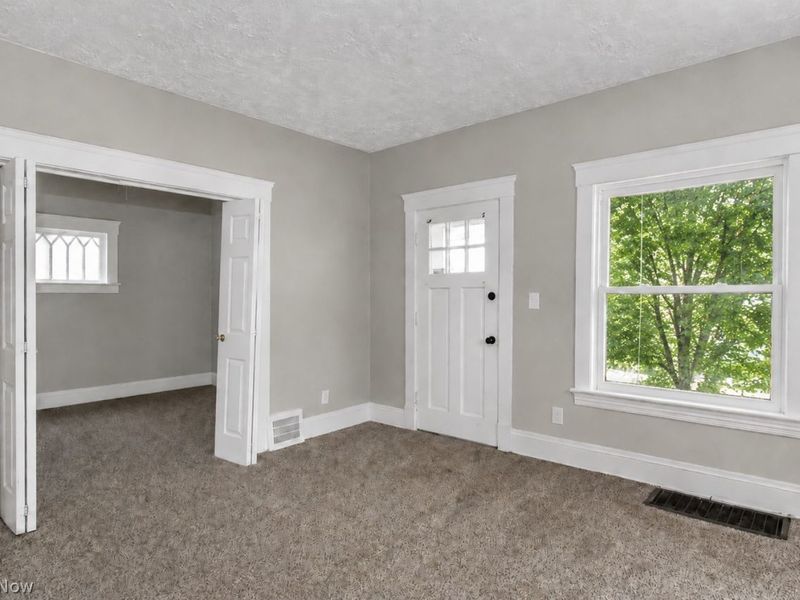3100 Montclair Avenue , Unit LOWER, Cleveland, OH 44109 Photo 3