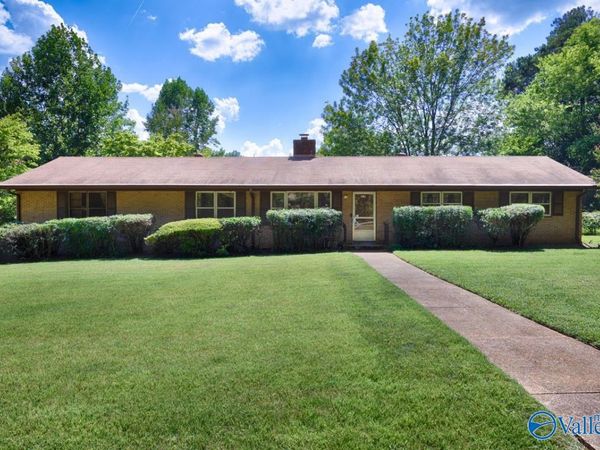 818 Dellwood Road SE, Huntsville, AL 35802