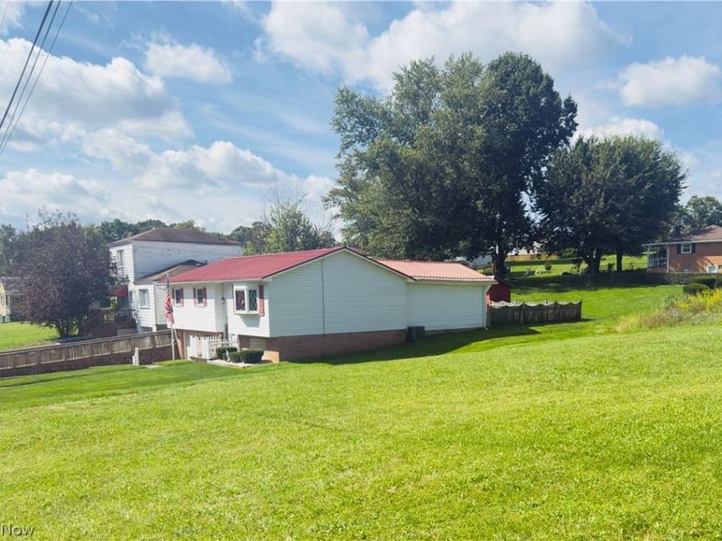 248 Beechwood Boulevard, Wintersville, OH 43953 Photo 2