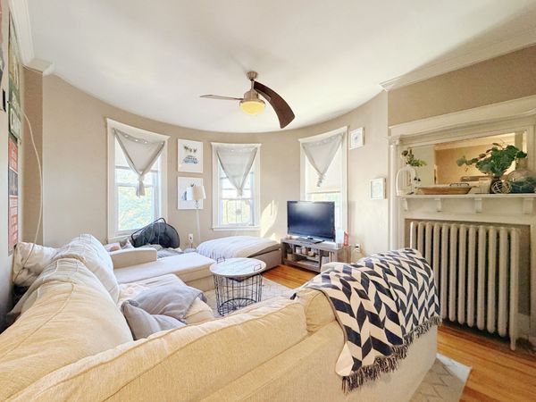 17 Pleasant St, Unit 3, Boston, MA 02125