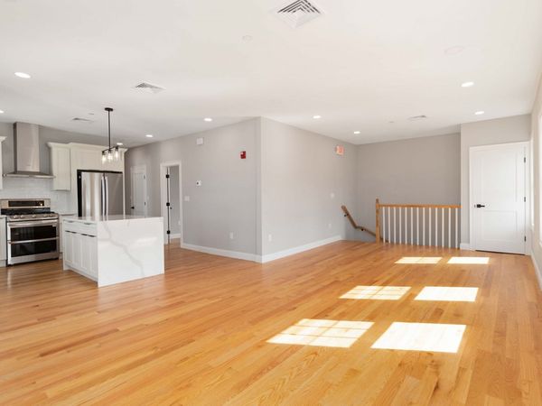 20 Alston St, Unit 20, Somerville, MA 02143
