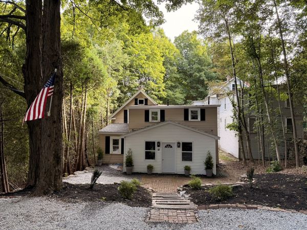 12 Ryefield Rd, Fitchburg, MA 01420
