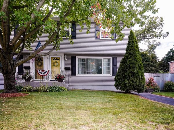 112 Hollis St, Unit 112, Lowell, MA 01852