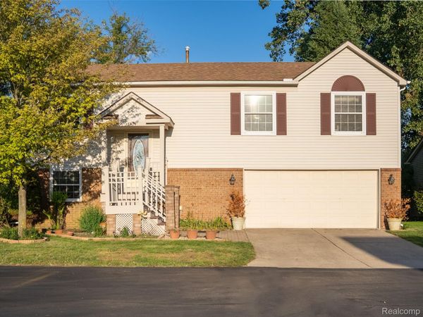 1639 Tulip Lane , Westland, Mi 48186