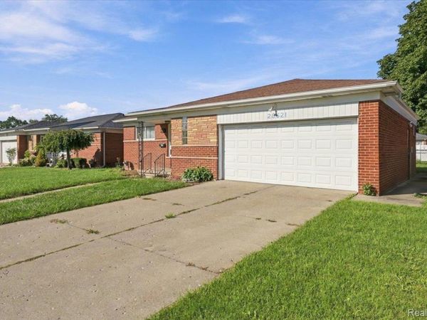 28621 Gilbert Drive , Warren, Mi 48093
