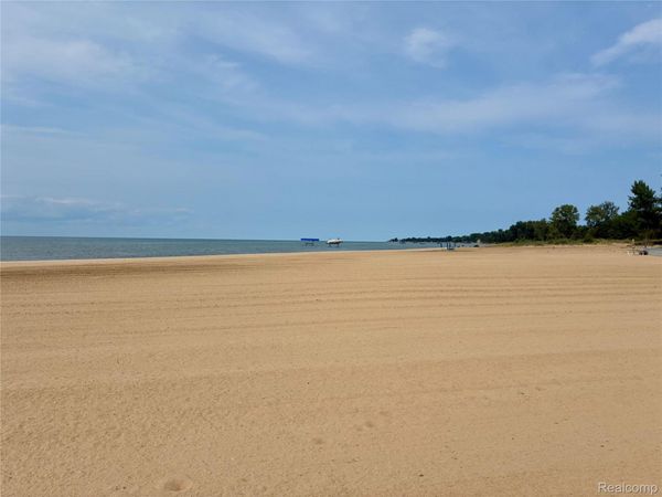 6841 Crystal Shores Drive, Caseville, Mi 48725