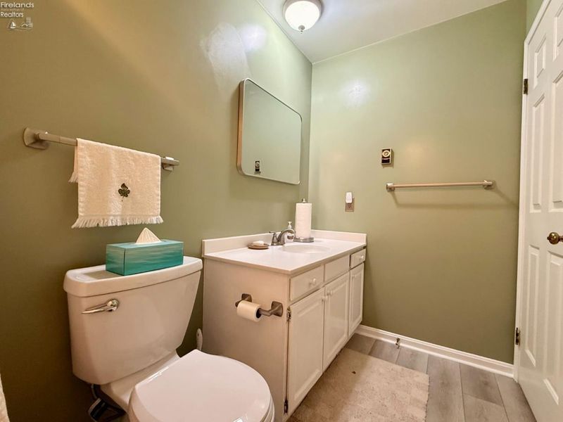 127 Stonyridge Drive, Unit 108, Sandusky, OH 44870 Photo 18