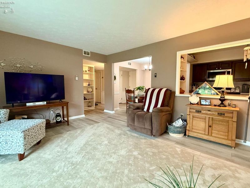 127 Stonyridge Drive, Unit 108, Sandusky, OH 44870 Photo 22