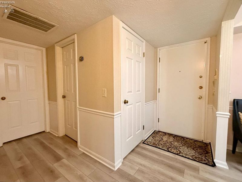127 Stonyridge Drive, Unit 108, Sandusky, OH 44870 Photo 5