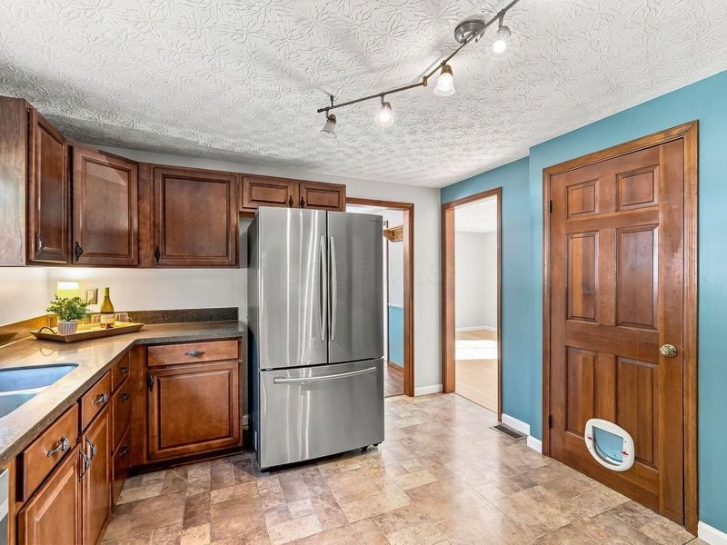 8749 Scarsdale Boulevard , Powell, OH 43065 Photo 11