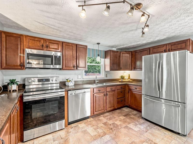 8749 Scarsdale Boulevard , Powell, OH 43065 Photo 9