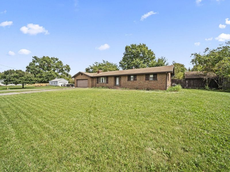 320 Diley Road, Pickerington, OH 43147 Photo 2
