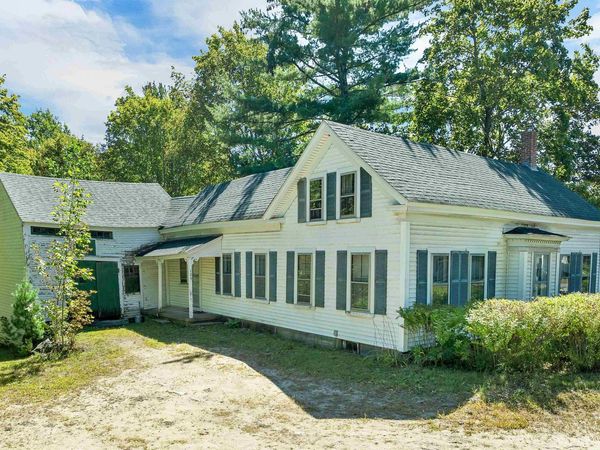 125-127 Center Street, Wolfeboro, NH 03894