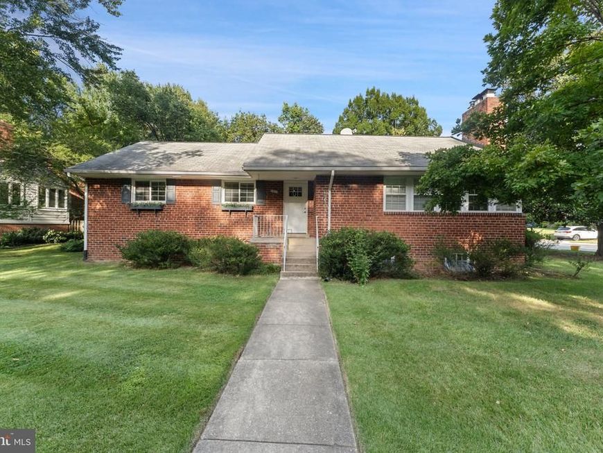 6801 Wells Parkway, University Park, MD 20782 Main Photo