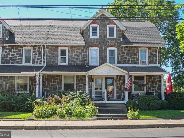 628 E BROAD STREET , QUAKERTOWN, PA 18951