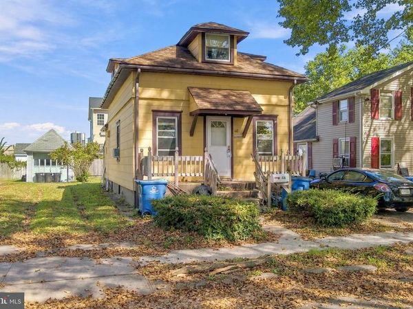 46 CENTRAL , MORRISVILLE, PA 19067