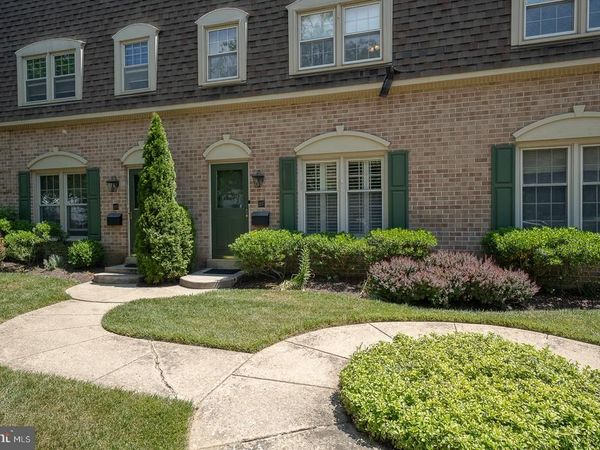 207 BLOOMINGDALE AVENUE , Unit 8B, WAYNE, PA 19087