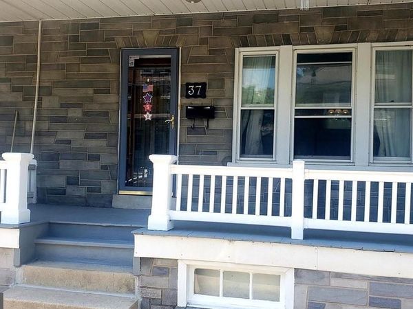 37 E WALNUT STREET , EPHRATA, PA 17522