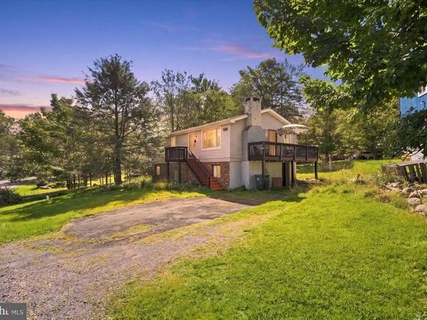 2260 WHIPPOORWILL DRIVE , TOBYHANNA, PA 18466