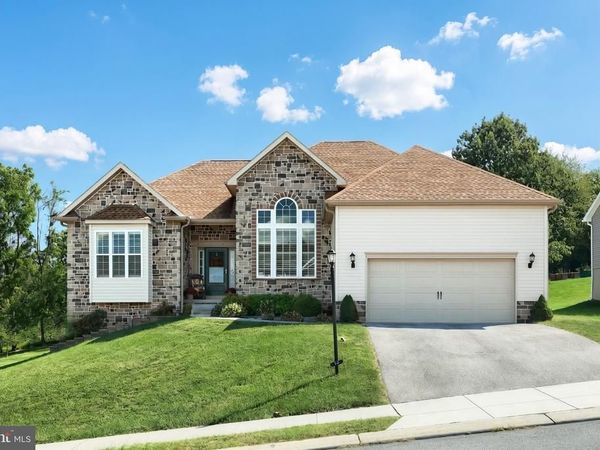 50 FOX RUN ROAD, HANOVER, PA 17331