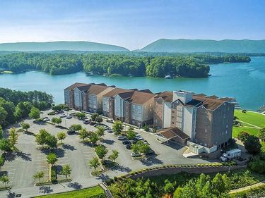 1245 GRAVES HARBOR TRL, Unit 242, HUDDLESTON, VA 24104