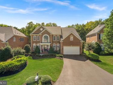 18205 SHINNIECOCK HILLS, LEESBURG, VA 20176