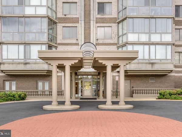 19375 CYPRESS RIDGE TERRACE, Unit 916, LEESBURG, VA 20176