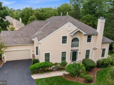 207 YORKTOWN PLACE, BERWYN, PA 19312