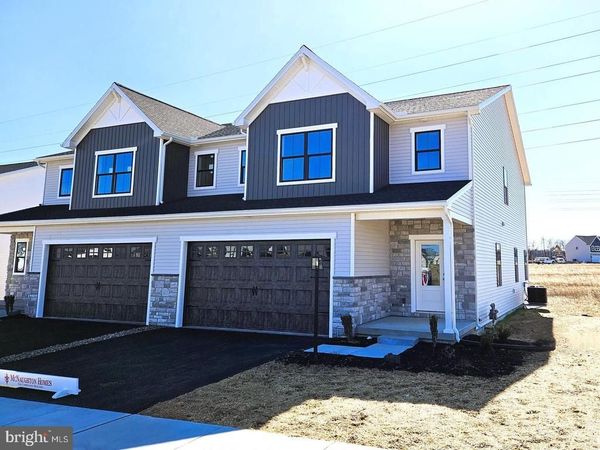 665 BRITTANY DRIVE , MECHANICSBURG, PA 17055