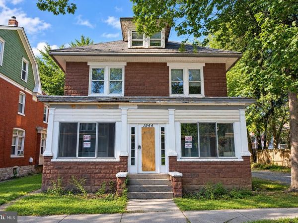 1944 CHESTNUT STREET , HARRISBURG, PA 17104