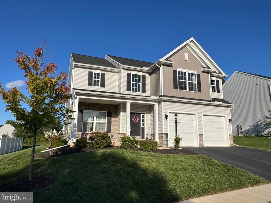 195 Scarlet Oak Drive , Etters, PA 17319 Main Photo