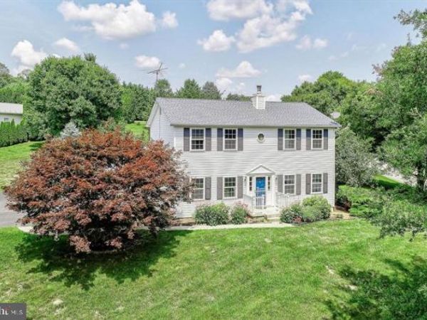 4243 WILLOW STREET, STEWARTSTOWN, PA 17363