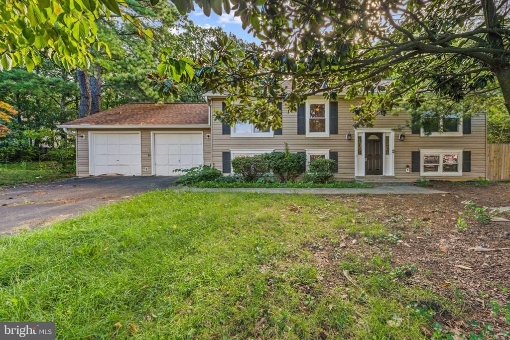 1000 Jeff Ryan Drive, Herndon, VA 20170 Main Photo
