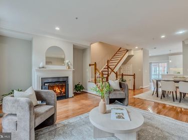 8816 HUNTING LODGE COURT, VIENNA, VA 22182